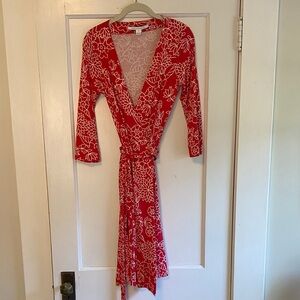Diane Von Furstenberg red floral wrap dress size 6